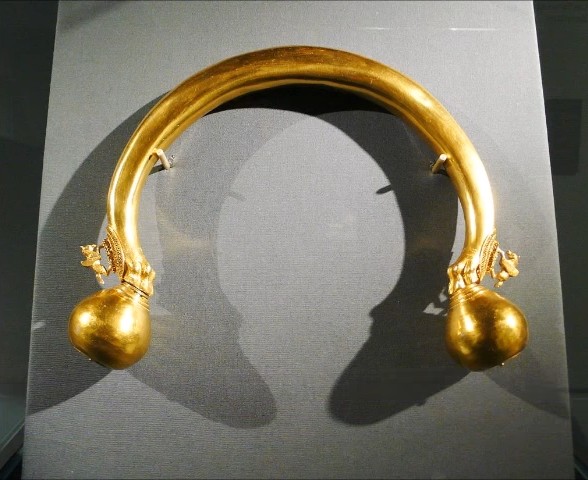 Yeah, the Gauls were obviously a bunch of incompetent, primitive savages. Right?